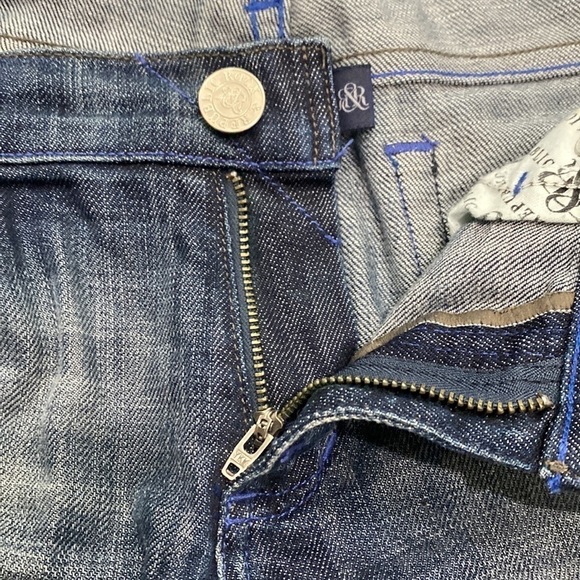 Rock & Republic jeans distressed tapered leg relaxed fit size 28 low rise - Picture 4 of 12